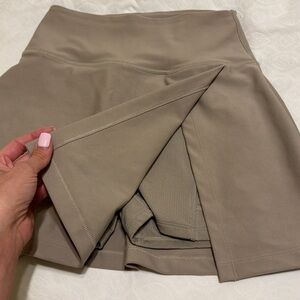 Abercrombie & Fitch YPB Tan athletic Tennis skirt - Medium
